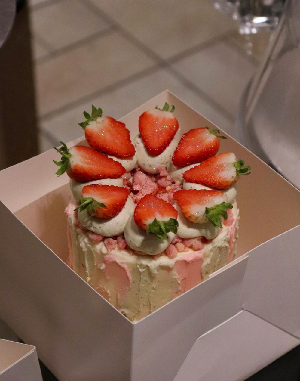 Pistachio, Strawberry and White Chocolate Crunch Cake