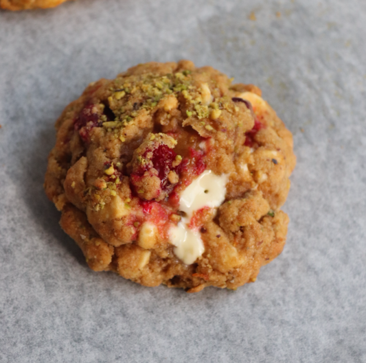 Pistachio, orange, cranberry & rosemary cookie