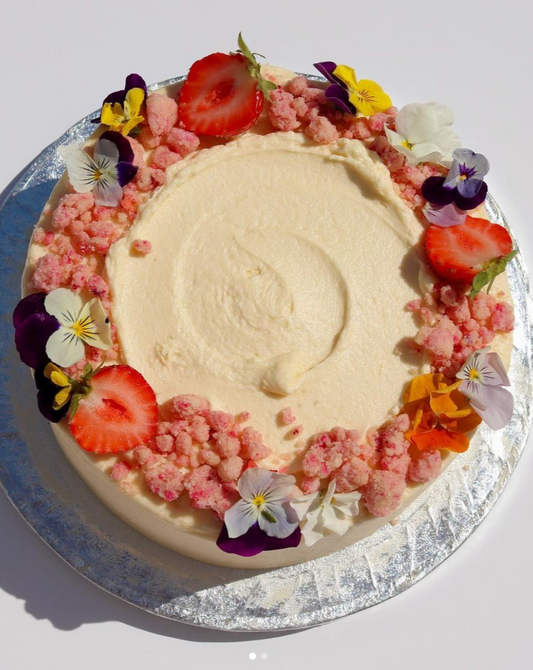 Vegan vanilla dream cake
